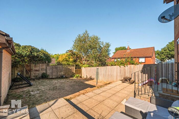 4 Bedroom Detached House For Sale In Blaney Way, Wimborne, BH21