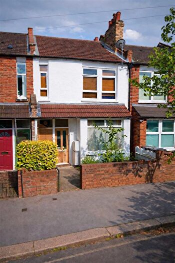 2 Bedroom Flat To Rent In Queen Mary Road, London, SE19