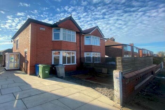 2 Bedroom Semi-Detached House To Rent In Stretford, Manchester, M32