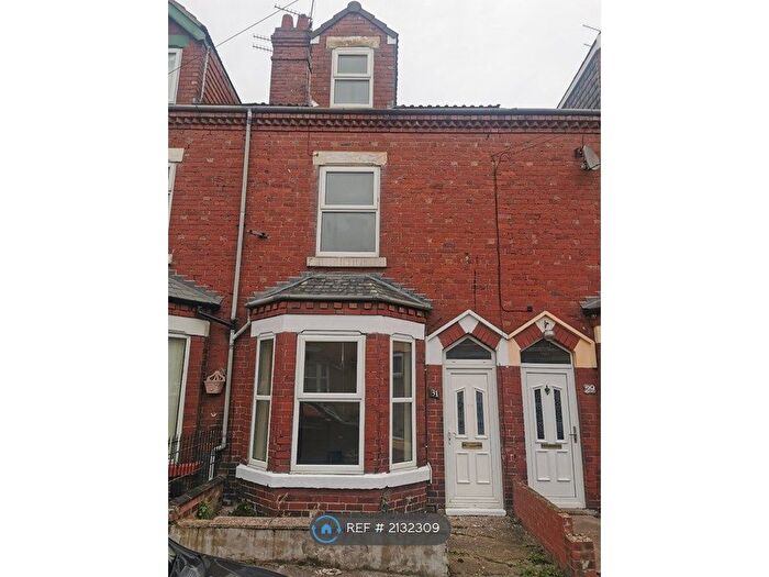 4 Bedroom Terraced House To Rent In Broadway, Goole, DN14