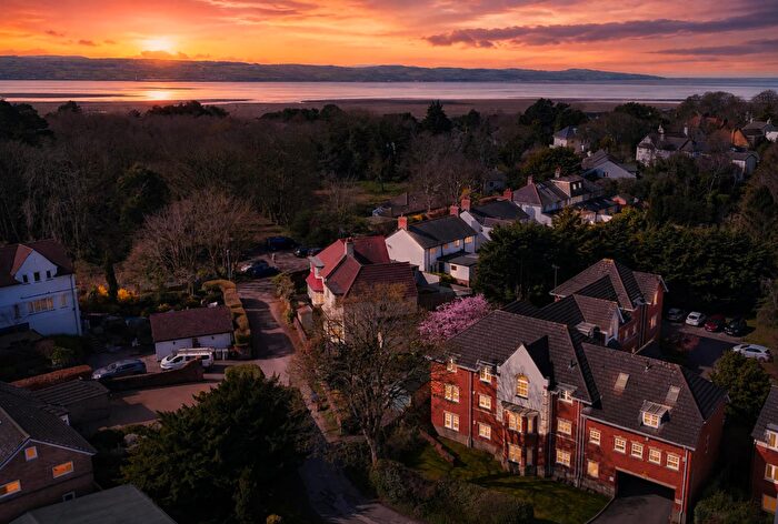 2 Bedroom Flat For Sale In The Chase, Beacon Lane, Heswall, Wirral, CH60