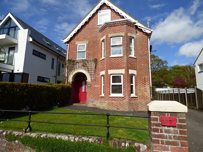 2 Bedroom Flat To Rent In Sandbanks Road, Poole, BH14