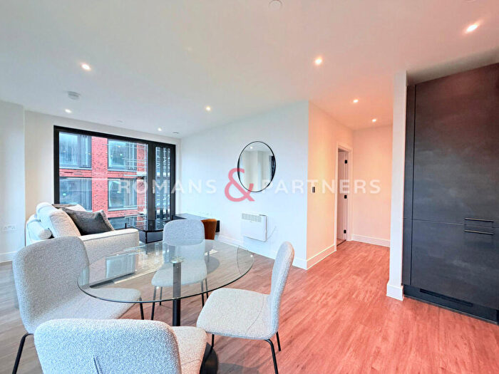 2 Bedroom Apartment To Rent In Belmont Wharf, Glasswater Locks, Birmingham, B4