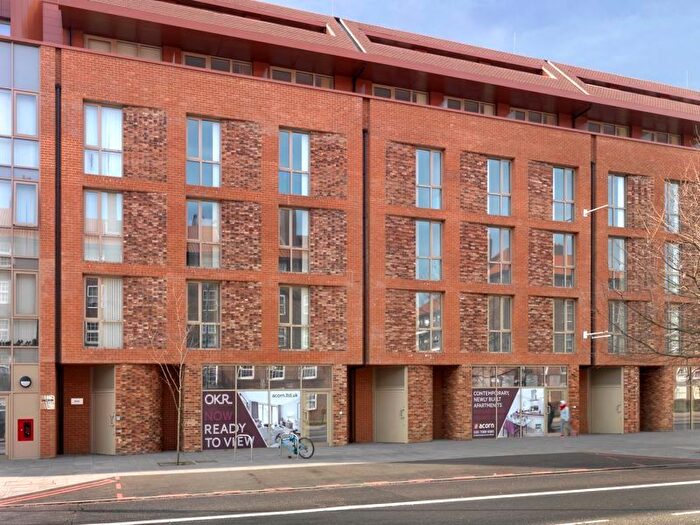 4 Bedroom Flat To Rent In Milestone House, Old Kent Road, SE1