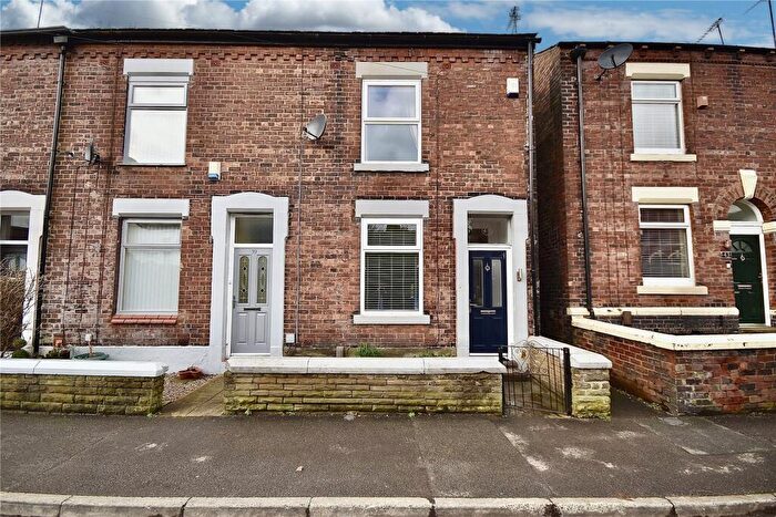 2 Bedroom End Of Terrace House For Sale In Dogford Road, Royton, Oldham, Greater Manchester, OL2
