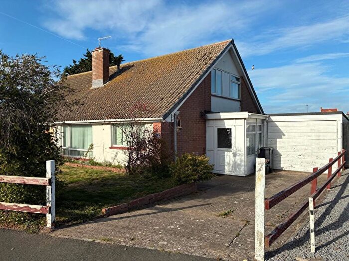 3 Bedroom Semi Detached Bungalow For Sale In Steart Avenue, Burnham-On-Sea, TA8