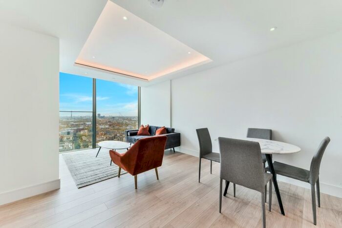 2 Bedroom Apartment To Rent In Carrara Tower, City Road, Islington, EC1V