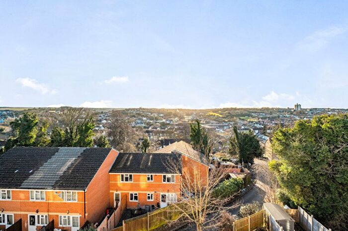 1 Bedroom Flat For Sale In Florence House, Beacon Road, Chatham, Kent., ME5