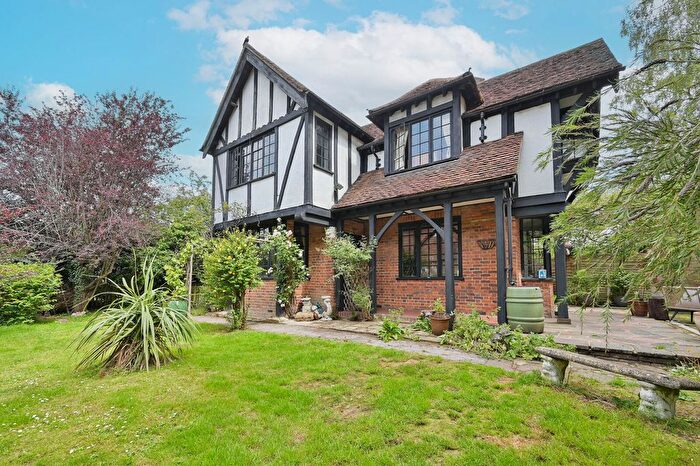 4 Bedroom Terraced House For Sale In Sherwoods Road, Bushey, Watford, WD19