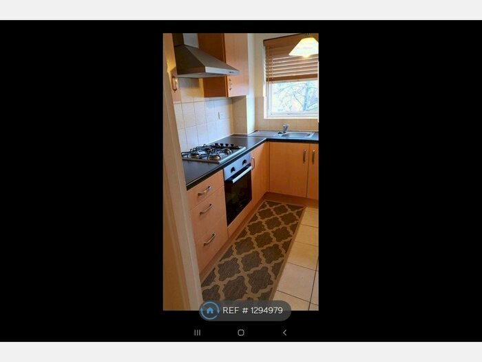 2 Bedroom Maisonette To Rent In Liskeard Road, Walsall, WS5