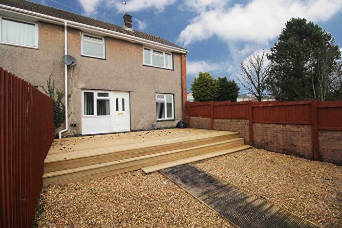 3 Bedroom End Of Terrace House To Rent In Vicarage Court, CF38