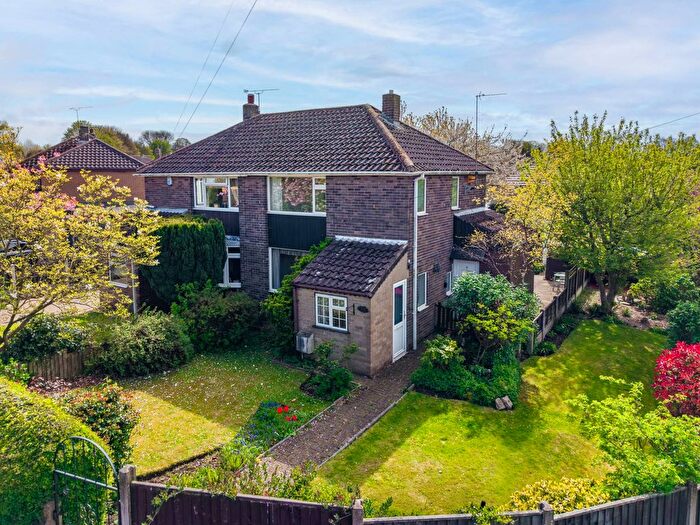 2 Bedroom Semi Detached House For Sale In Warren Road, Wickersley, Rotherham, S66