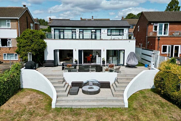 4 Bedroom Detached House For Sale In Watersmeet, Northampton, NN1