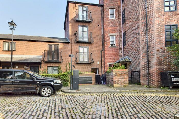 2 Bedroom Apartment To Rent In Charlotte Mews, Newcastle Upon Tyne, NE1