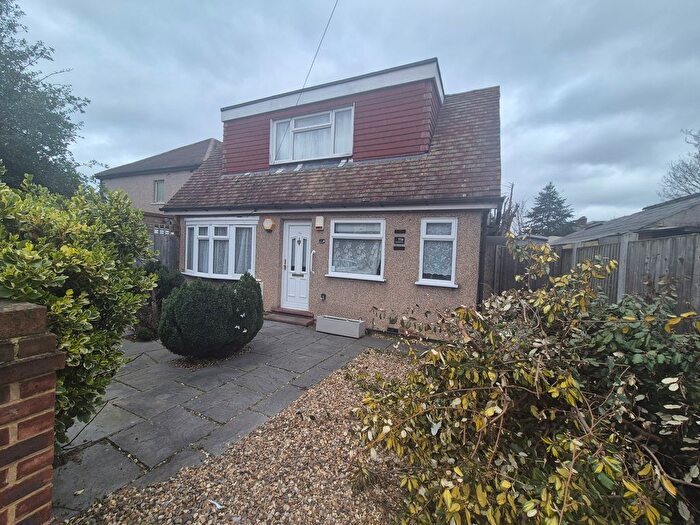 2 Bedroom Detached House To Rent In Broadhurst Avenue, Ilford, IG3