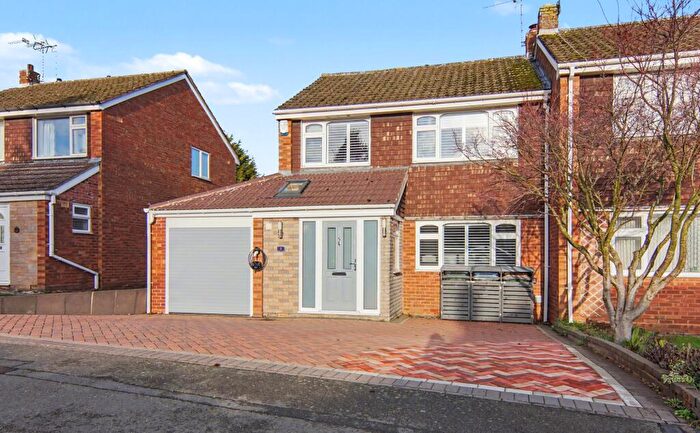 3 Bedroom Semi Detached House For Sale In Chideock Hill, Coventry, CV3