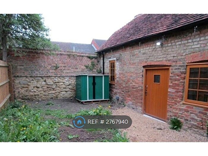 1 Bedroom Flat To Rent In The Annexe, Newport Pagnell, MK16