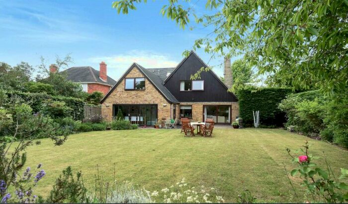 4 Bedroom Detached House To Rent In Longley Road, Farnham, GU9