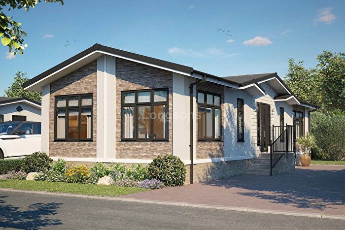 2 Bedroom Mobile/park Home For Sale In Redhill Court, Watton, IP25