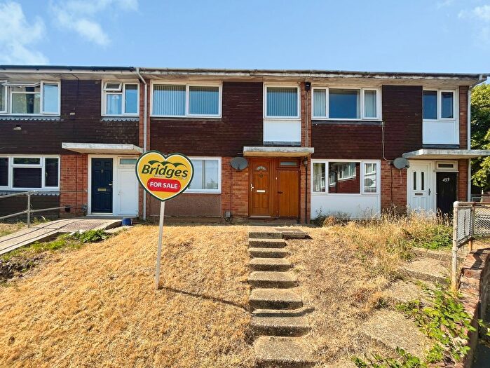 3 Bedroom Terraced House For Sale In Swift Road, Farnham, Surrey, GU9