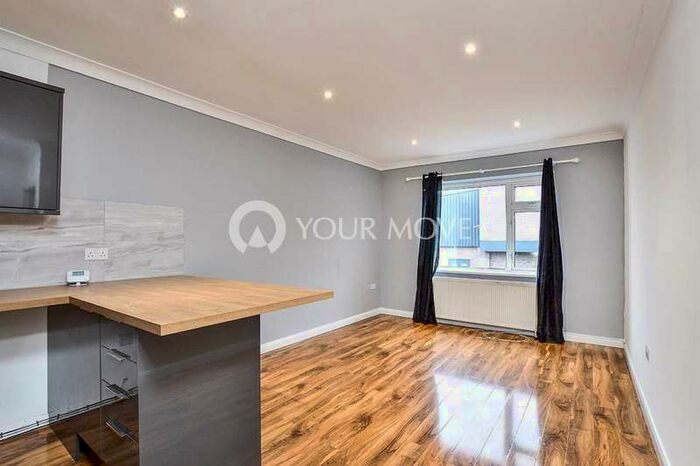 3 Bedroom Apartment To Rent In Walderslade Road, Chatham, Kent, ME5