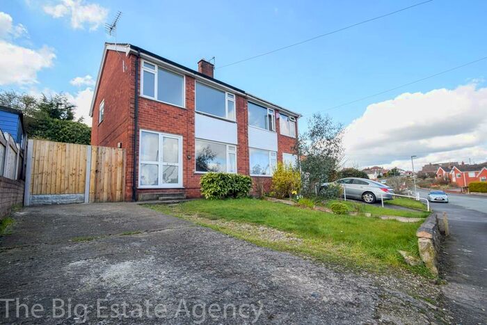 3 Bedroom Semi-Detached House To Rent In Coed Onn Road, Flint, CH6