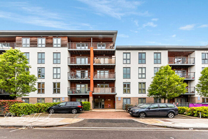2 Bedroom Apartment To Rent In Eastside Mews, London, E3