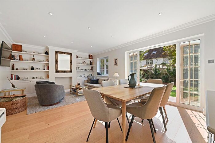 4 Bedroom End Terrace House For Sale In Cosmur Close, London, W12