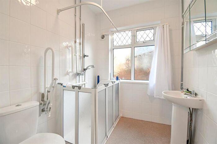 2 Bedroom Semi-Detached Bungalow For Sale In Tynewydd Road, Barry, CF62