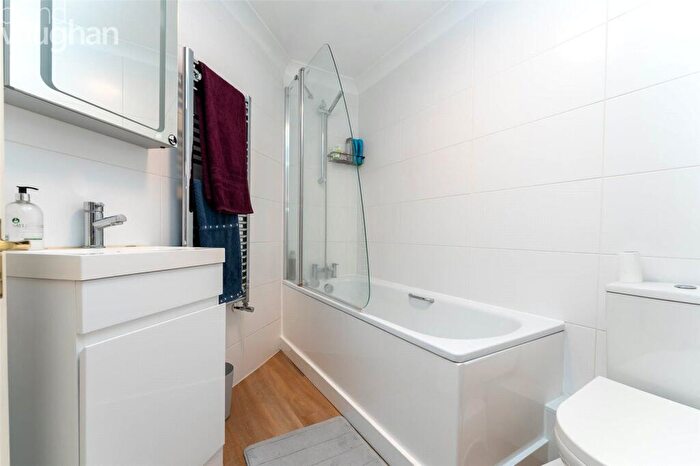 1 Bedroom Flat To Rent In Merton Court, The Strand, Brighton, BN2