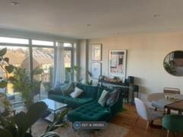 1 Bedroom Flat To Rent In Tribeca Court, London, SE22