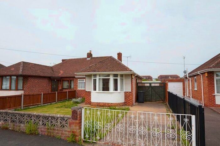 2 Bedroom Semi-Detached Bungalow To Rent In Havelock Road, Gloucester, GL3