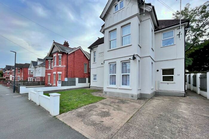 1 Bedroom Flat To Rent In Bournemouth, BH4