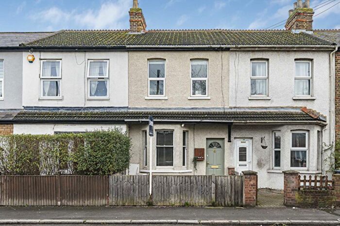 3 Bedroom Terraced House For Sale In Swan Road, Hanworth, TW13