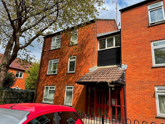 1 Bedroom Flat To Rent In Daviot Street, Cardiff, CF24