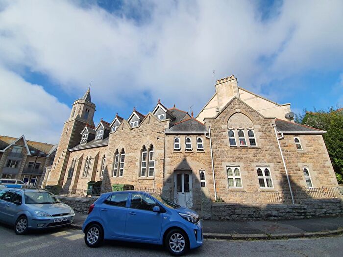 2 Bedroom Flat To Rent In Mennaye Road, Penzance, TR18