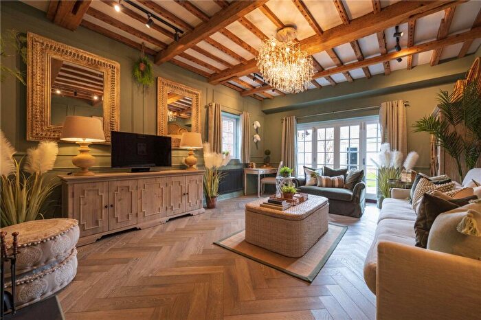 4 Bedroom End Of Terrace House For Sale In St. Peter Street, Marlow, Buckinghamshire, SL7