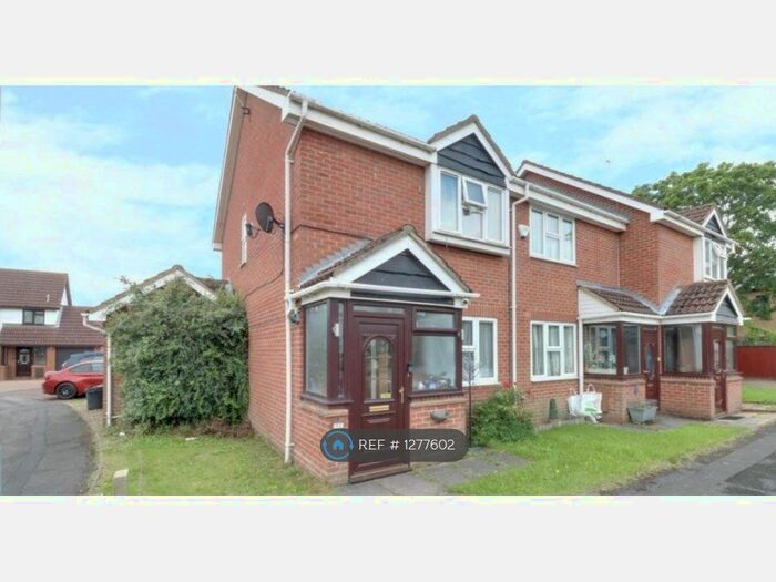 2 Bedroom End Of Terrace House To Rent In Wilstone Close, Hayes UB4