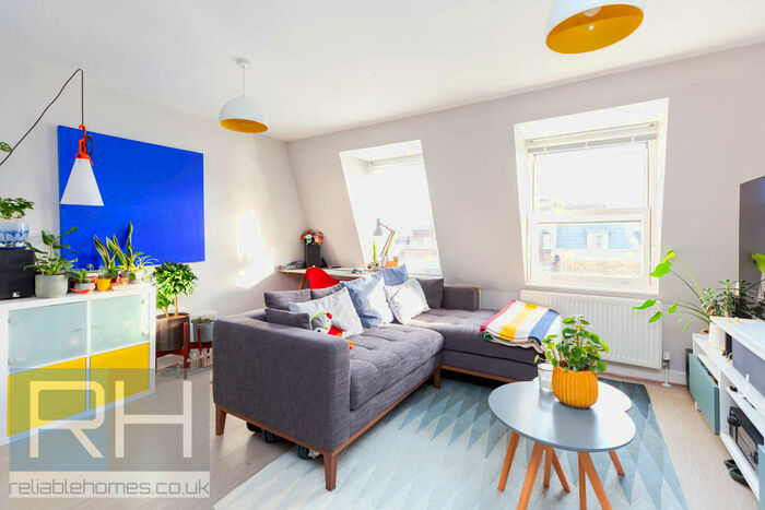 2 Bedroom Apartment To Rent In Chapel Market, Angel, London, N1