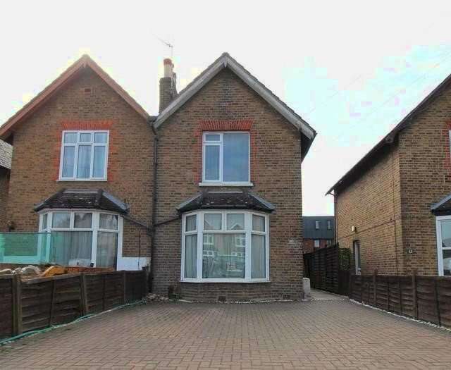 3 Bedroom Semi-Detached House To Rent In The Grove, Surrey, TW20