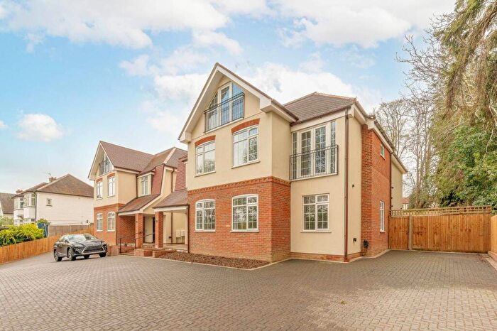 7 Bedroom Detached House For Sale In Addiscombe Road, Croydon, CR0
