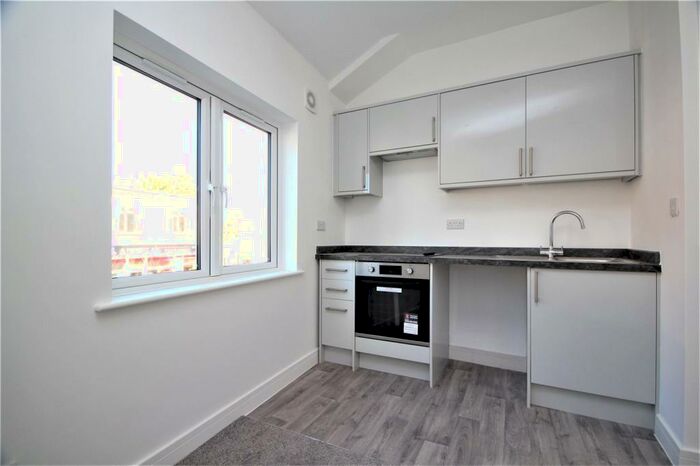 1 Bedroom Apartment To Rent In South Street, Lancing, West Sussex, BN15