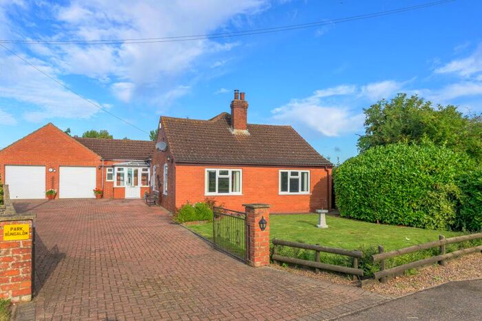 3 Bedroom Detached Bungalow For Sale In Main Road, Keal Cotes, PE23