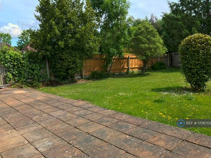 3 Bedroom Bungalow To Rent In Eastfield Lane, Ringwood, BH24