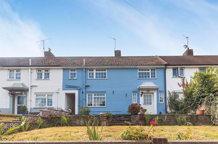 3 Bedroom Terraced House To Rent In Carden Avenue, Brighton, BN1