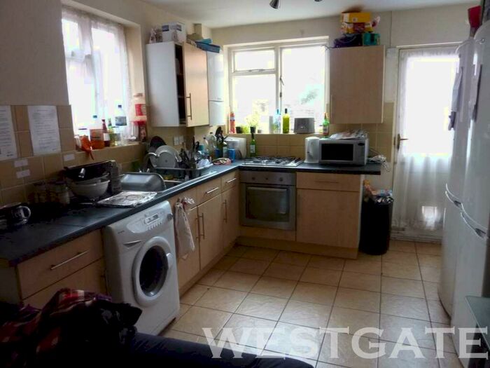 6 Bedroom Terraced House To Rent In Culver Road, Uni Area, RG6