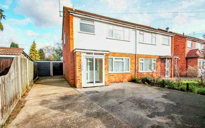 3 Bedroom Semi-Detached House To Rent In Pinewood Grove, New Haw, KT15