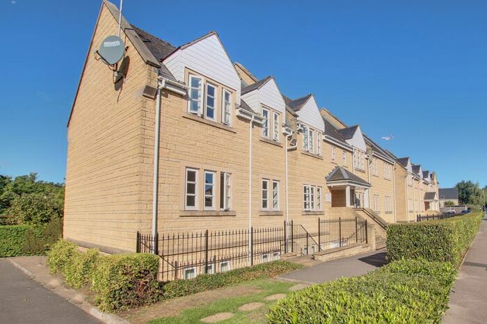 2 Bedroom Flat To Rent In Baileys Barn, Bradford-On-Avon, BA15