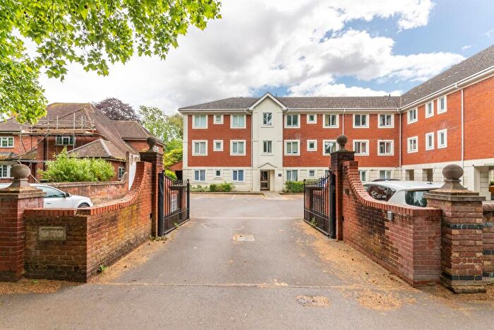 2 Bedroom Apartment To Rent In London Road, Reading, RG1