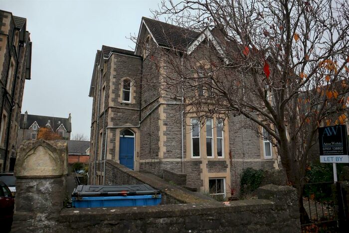 2 Bedroom Apartment To Rent In Hallam Road, Clevedon, BS21